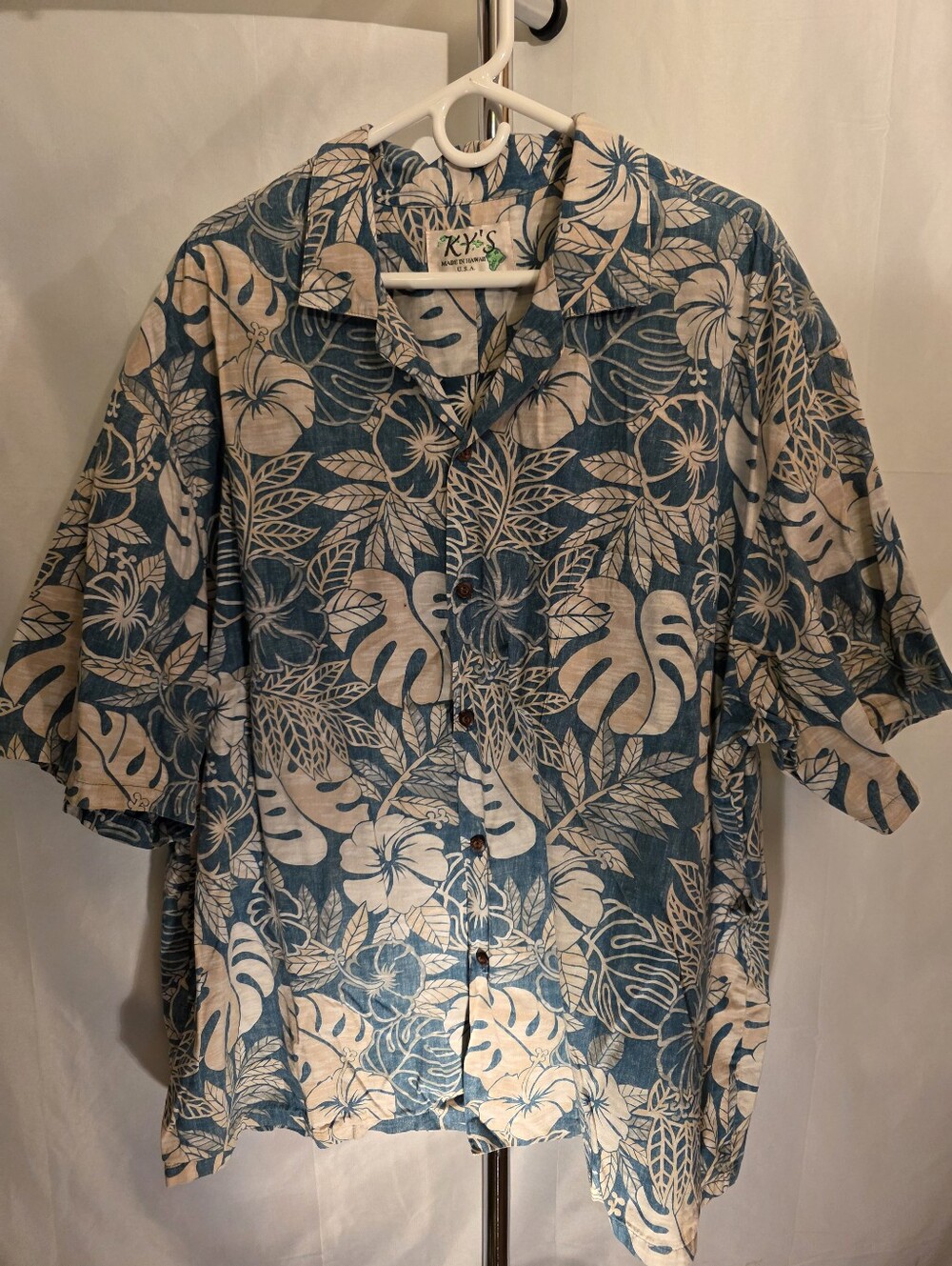 Hawaiian Button-Front Shirt